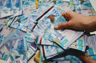 Верни миллион: пенсионерка потребовала свои деньги у Перизат Кайрат