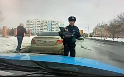 Полицейские спасли ребенка в Актобе